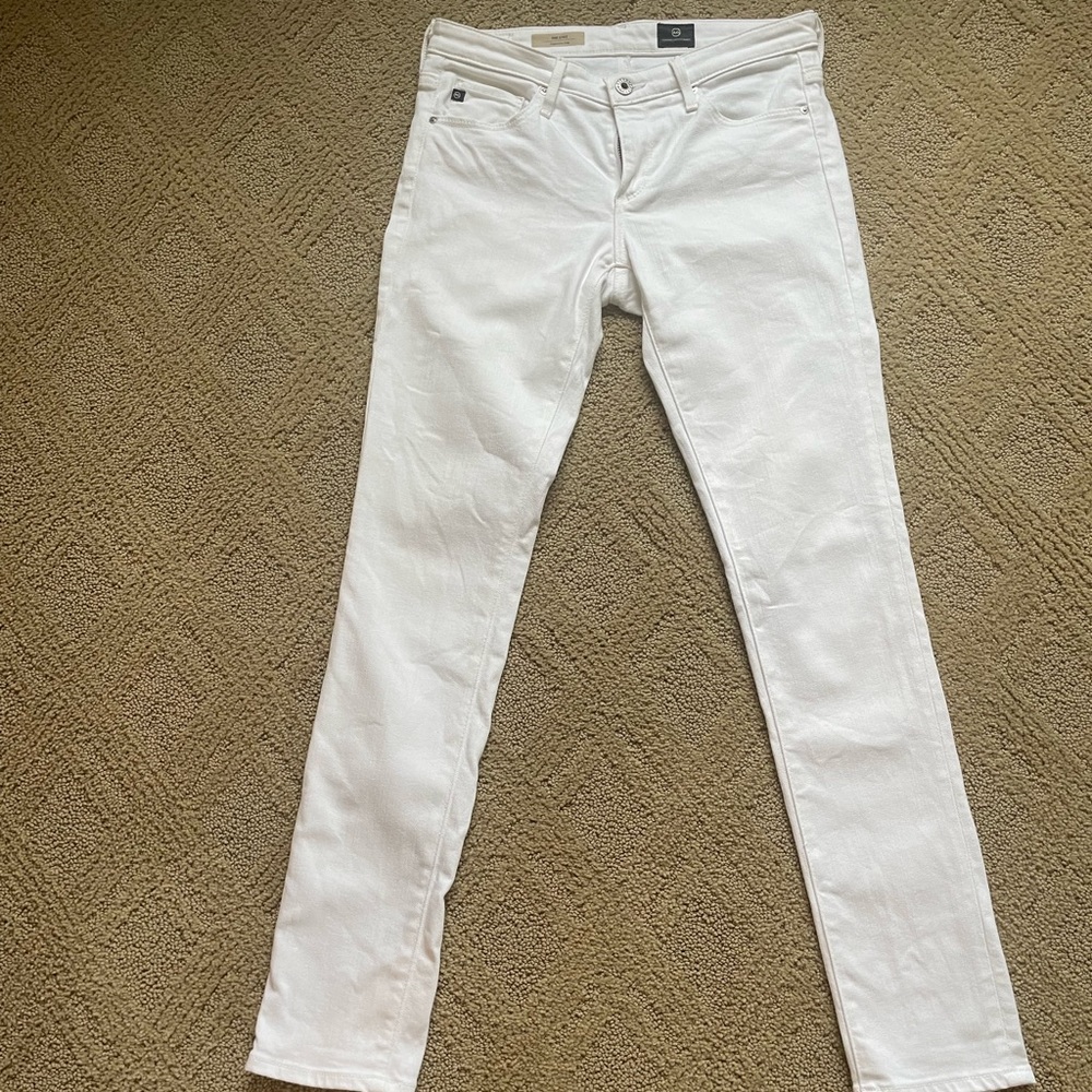 AG jeans stilt white 26R cigarette excellent condition!!!